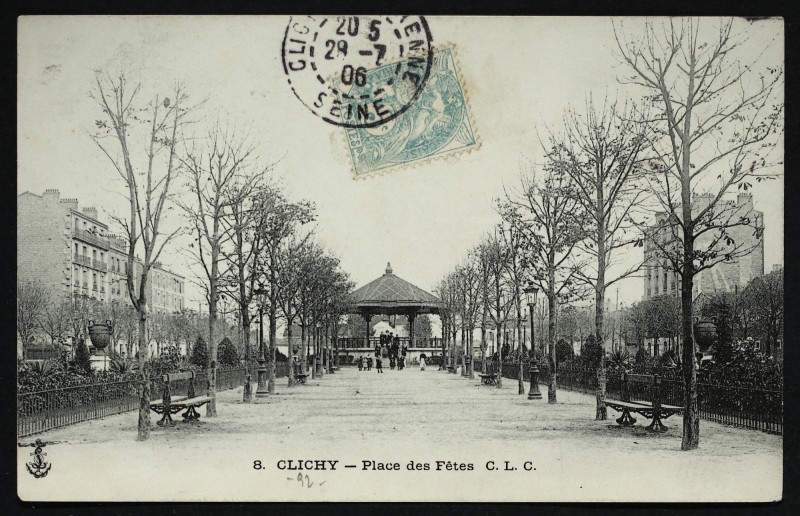 Carte postale ancienne Place des Fêtes à Clichy