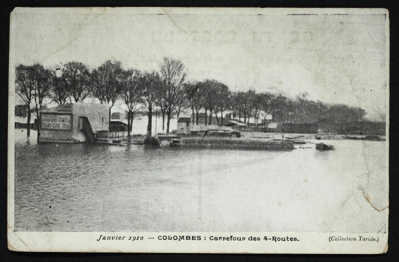 Carte postale ancienne Carrefour des 4-Routes à Colombes