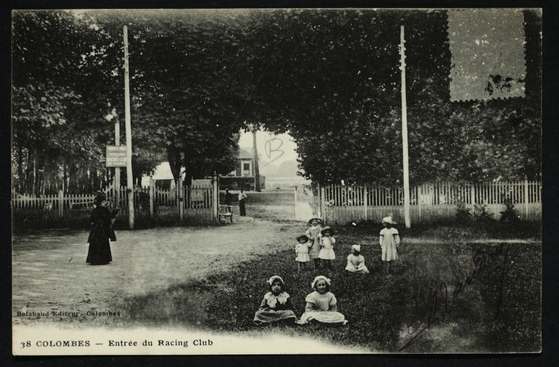 Carte postale ancienne Entrée du Racing Club à Colombes