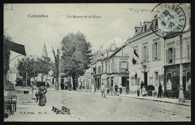 Carte postale ancienne La Mairie et la Place à Colombes