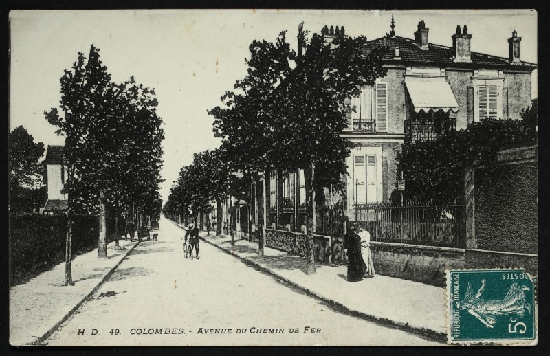 Carte postale ancienne Avenue du chemin de fer à Colombes