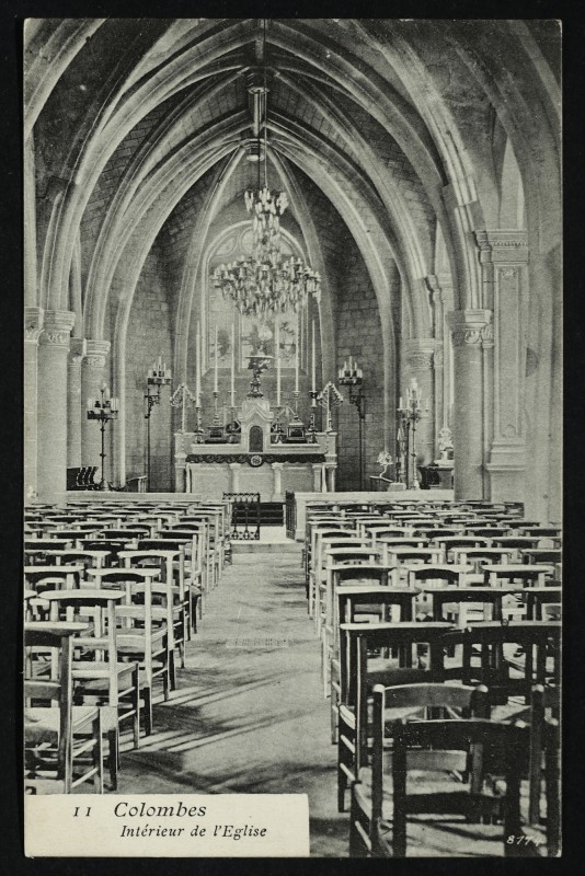 Carte postale ancienne Intérieur de l'Eglise à Colombes