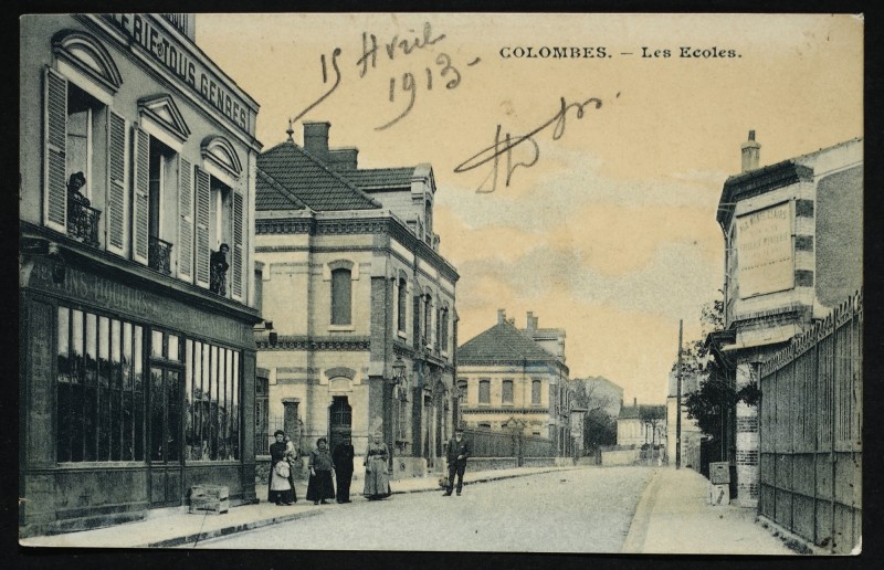 Carte postale ancienne Les Ecoles à Colombes