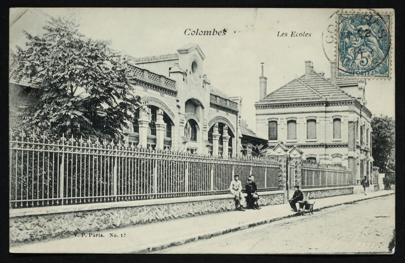 Carte postale ancienne Les Ecoles à Colombes