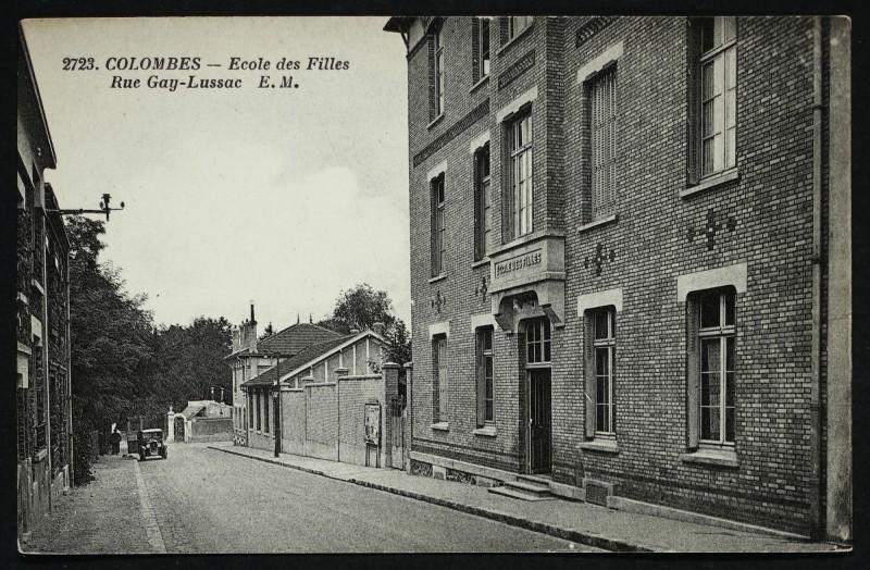 Carte postale ancienne Ecole des filles - Rue Gay-Lussac à Colombes