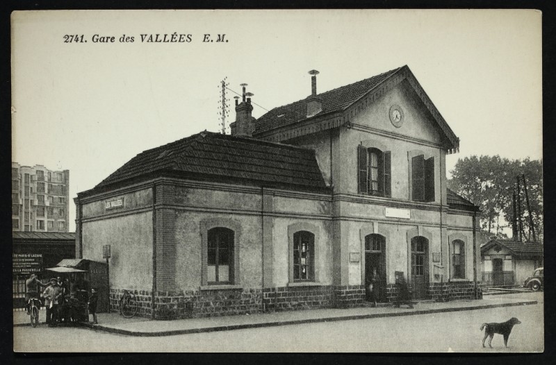 Carte postale ancienne Gare des Vallées à La Garenne-Colombes