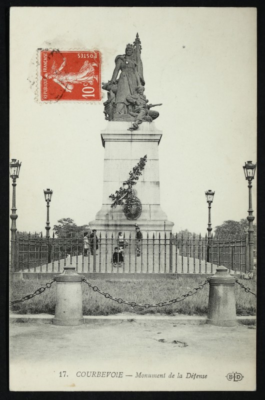 Carte postale ancienne Monument de la Défense à Courbevoie