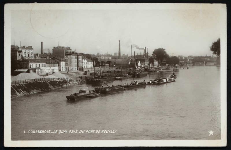Carte postale ancienne Le Quai pris du Pont de Neuilly à Courbevoie
