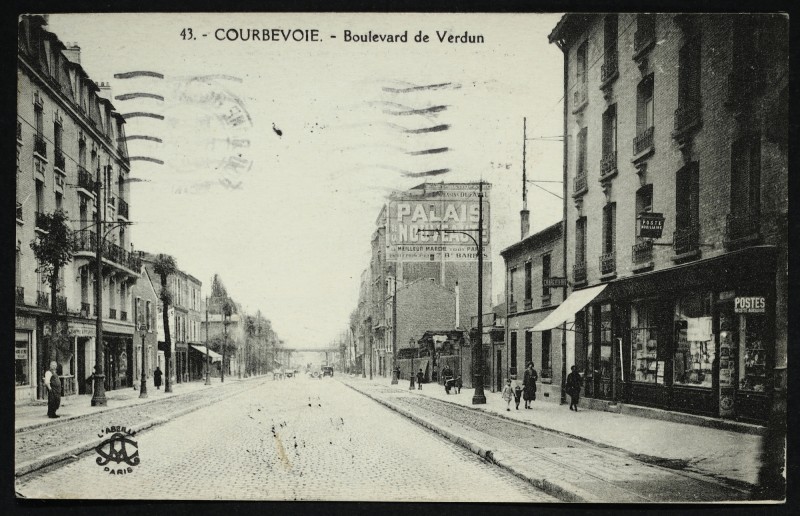 Carte postale ancienne Boulevard de Verdun à Courbevoie