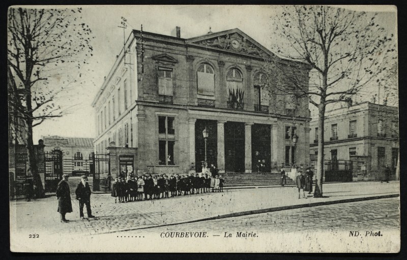 Carte postale ancienne La Mairie à Courbevoie