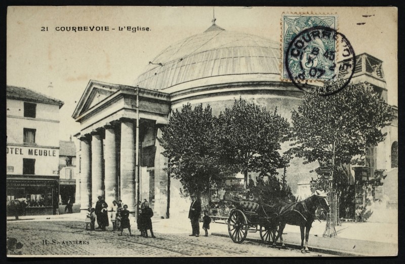 Carte postale ancienne L'Eglise à Courbevoie
