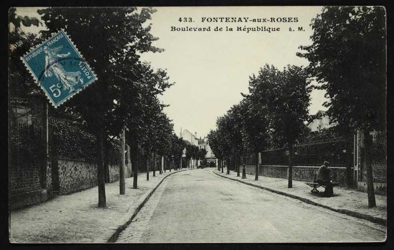 Carte postale ancienne Boulevard de la République à Fontenay-aux-Roses