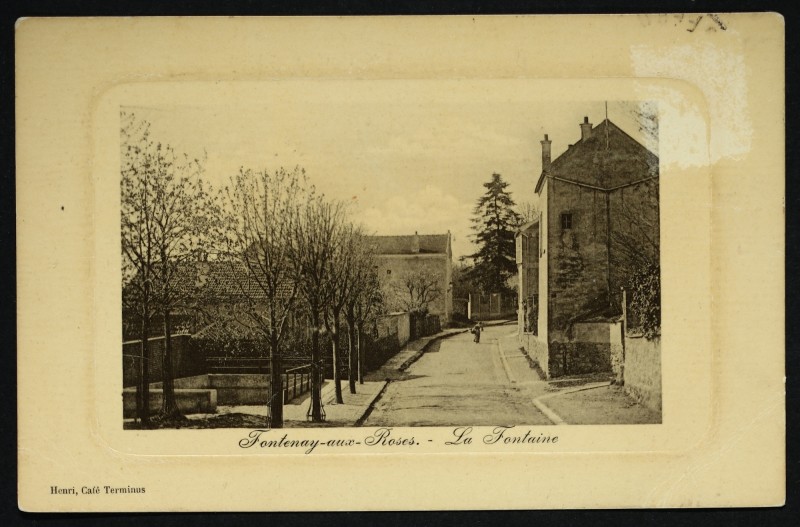 Carte postale ancienne La Fontaine à Fontenay-aux-Roses