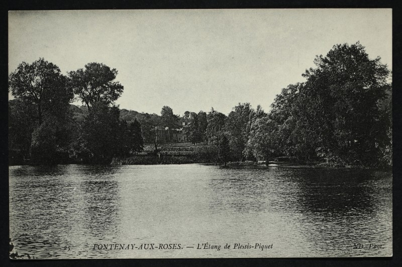Carte postale ancienne L'Etang du Plessis-Piquet au Plessis-Robinson