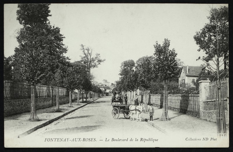 Carte postale ancienne Le Boulevard de la République à Fontenay-aux-Roses