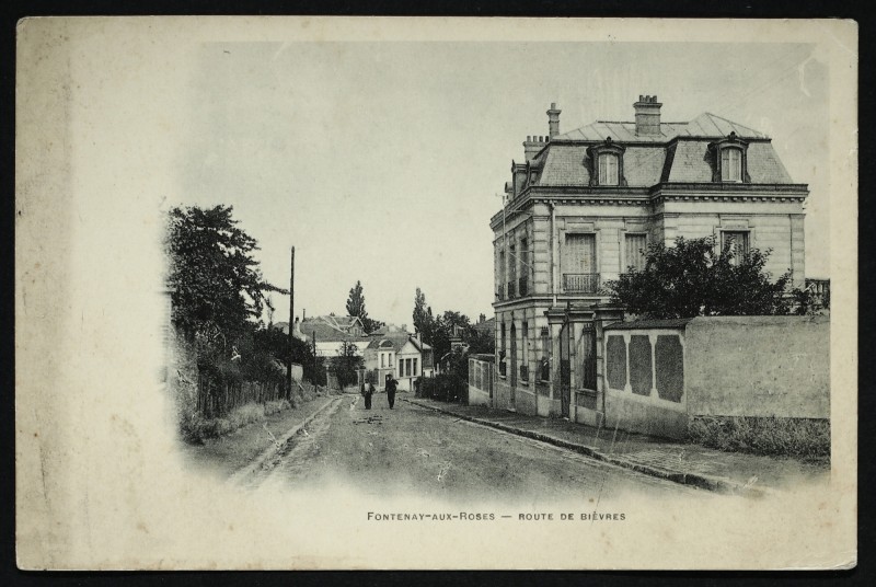 Carte postale ancienne Route de Bièvres à Fontenay-aux-Roses