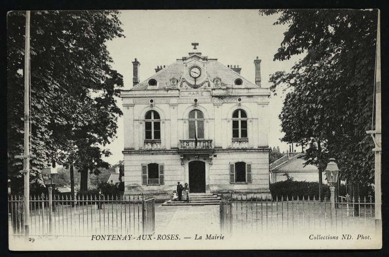 Carte postale ancienne La Mairie à Fontenay-aux-Roses