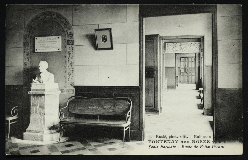 Carte postale ancienne Ecole Normale - Buste de Félix Pecaut à Fontenay-aux-Roses