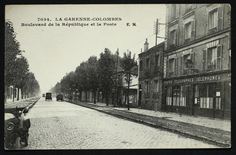 Carte postale ancienne Boulevard de la République et la Poste à La Garenne-Colombes