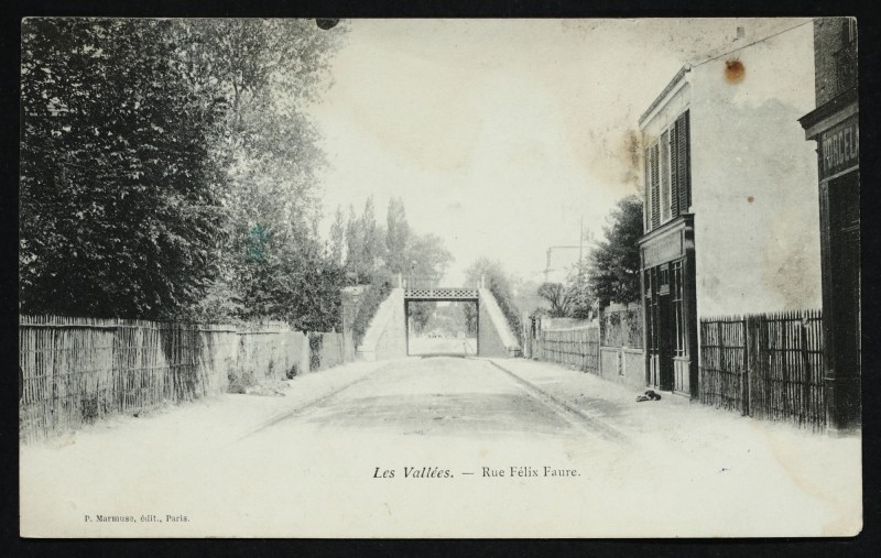 Carte postale ancienne Les Vallées - Rue Félix Faure à Colombes