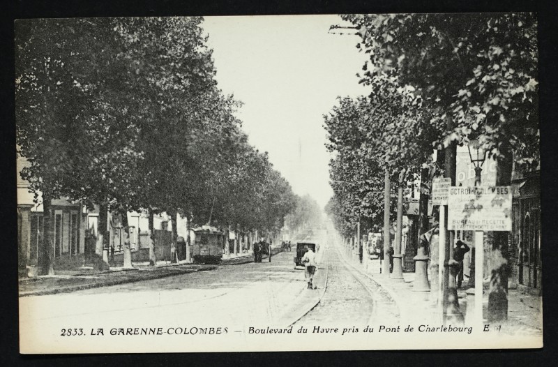 Carte postale ancienne Boulevard du Havre pris du Pont de Charlebourg à Colombes