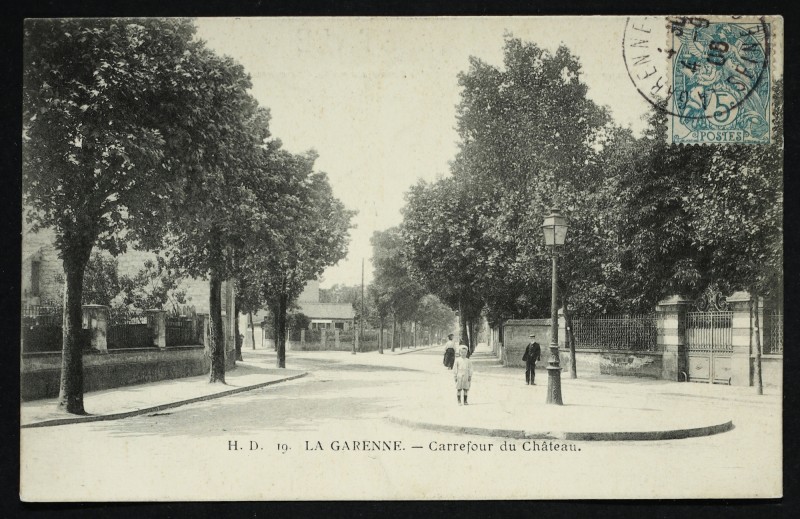 Carte postale ancienne Carrefour du Château à La Garenne-Colombes
