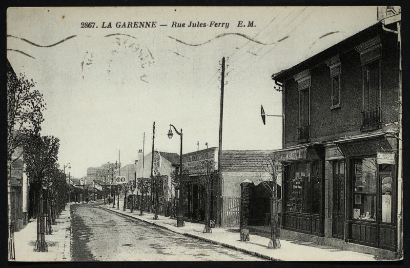 Carte postale ancienne La Garenne - Rue Jules Ferry à La Garenne-Colombes
