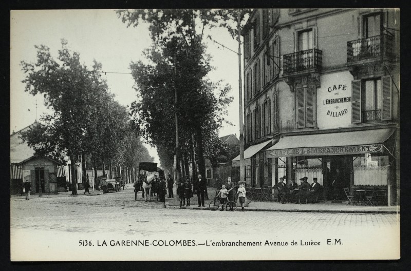 Carte postale ancienne L'embranchement Avenue de Lutèce à Courbevoie