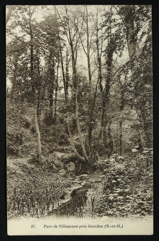 Carte postale ancienne Parc de Villeneuve près Garches (S.-et-O.) à Marnes-la-Coquette