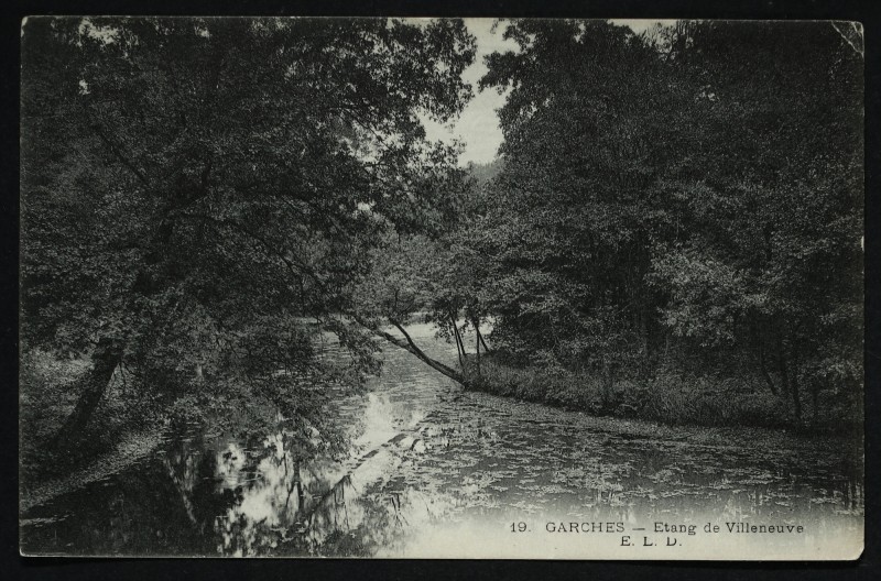Carte postale ancienne Etang de Villeneuve à Marnes-la-Coquette