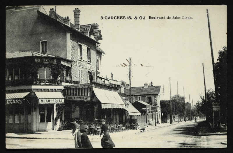 Carte postale ancienne Boulevard de Saint-Cloud à Garches