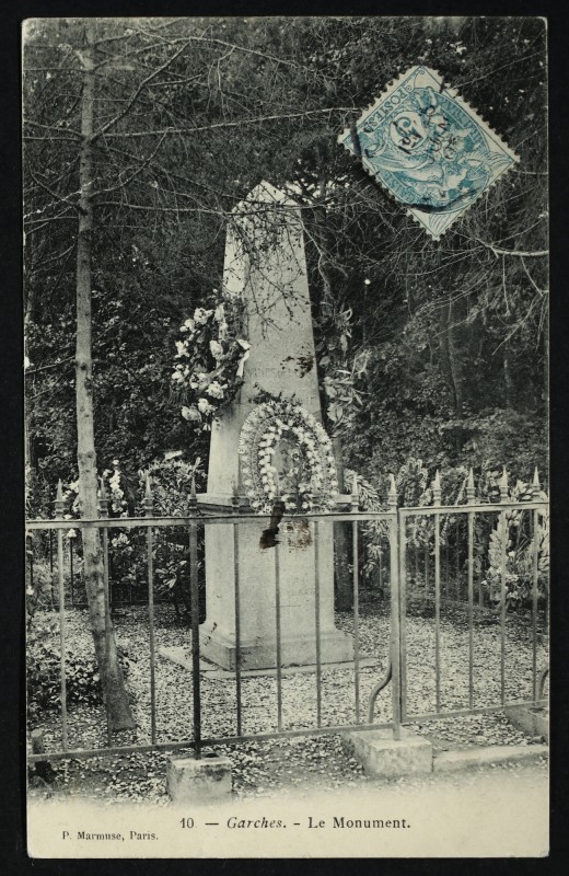 Carte postale ancienne Le Monument à Garches