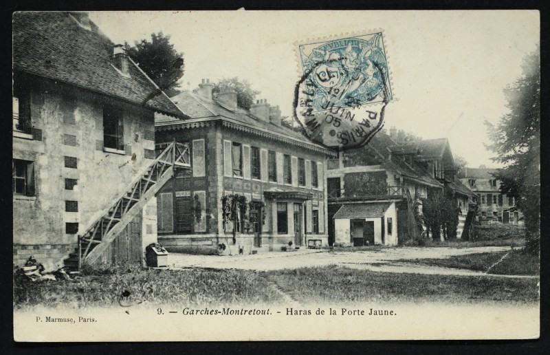 Carte postale ancienne Haras de la Porte Jaune à Garches