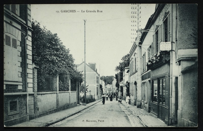 Carte postale ancienne La Grande Rue à Garches