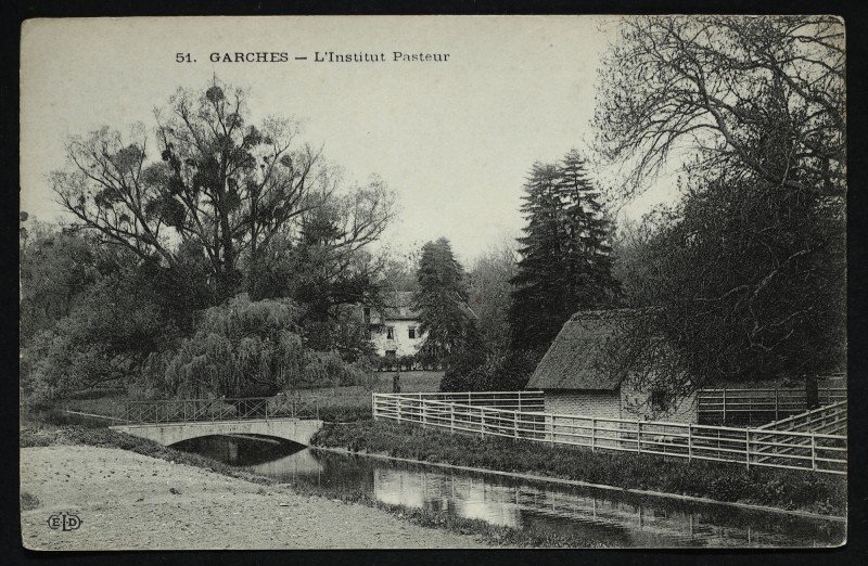 Carte postale ancienne L'Institut Pasteur à Garches