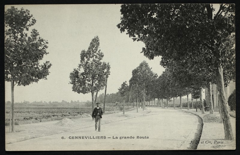 Carte postale ancienne La grande Route à Gennevilliers