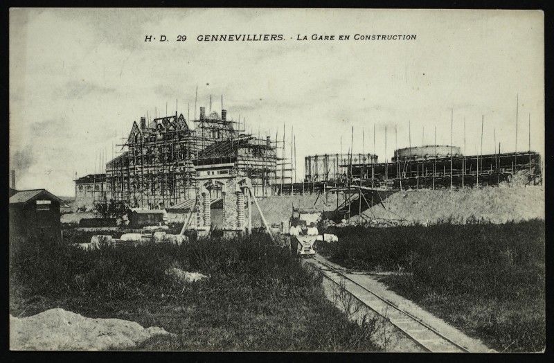Carte postale ancienne La Gare en construction à Gennevilliers