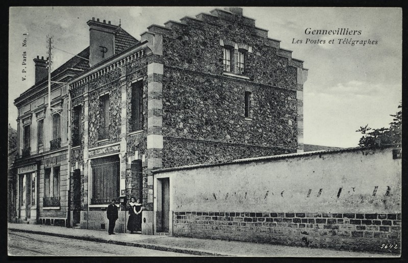 Carte postale ancienne Les Postes et Télégraphes à Gennevilliers
