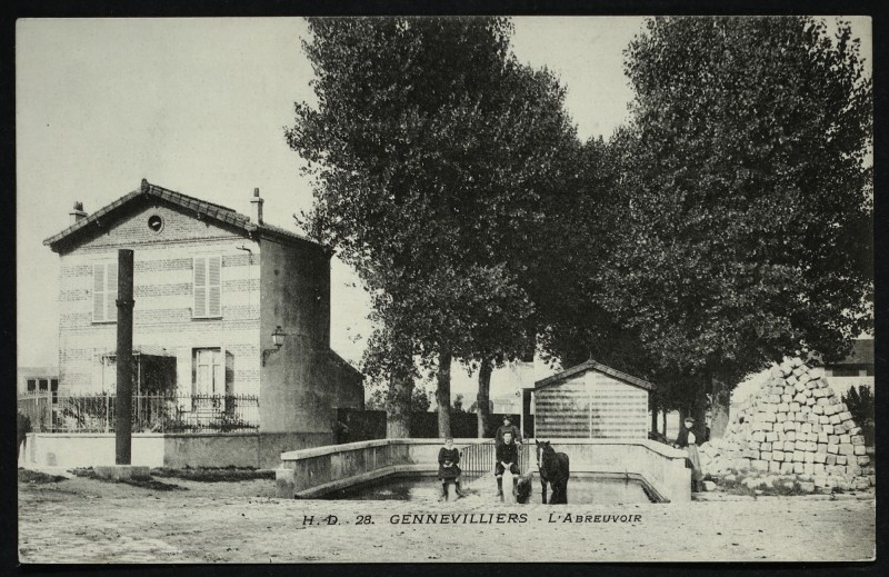 Carte postale ancienne L'Abreuvoir à Gennevilliers