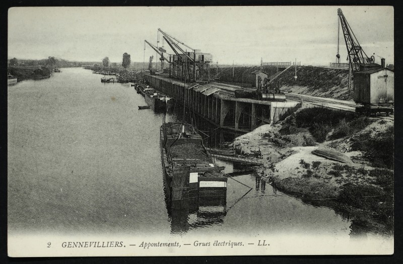 Carte postale ancienne Le port : appontements, grues électriques. à Gennevilliers