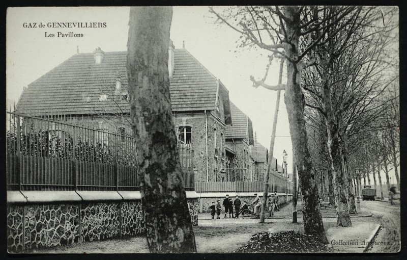 Carte postale ancienne Les pavillons d'habitation de l'entreprise "Gaz de Gennevilliers". à Gennevilliers