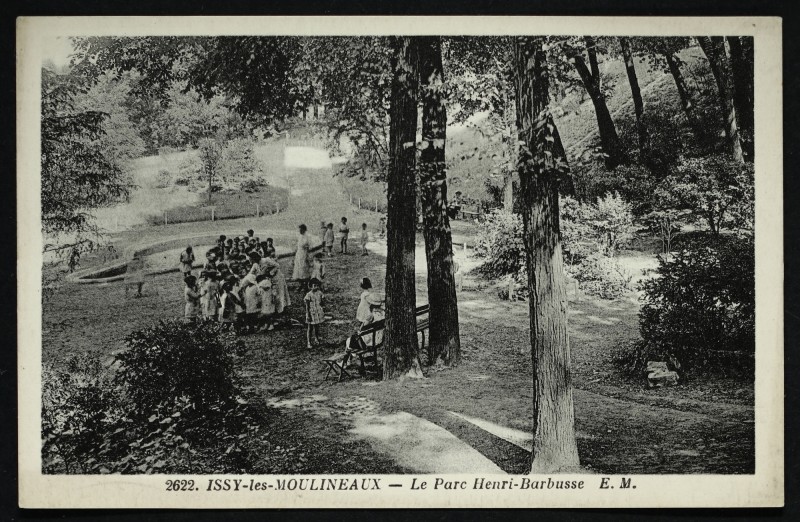 Carte postale ancienne Le Parc Henri-Barbusse à Issy-les-Moulineaux