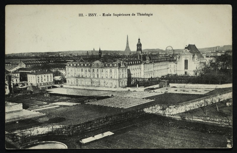 Carte postale ancienne Ecole supérieure de Théologie à Issy-les-Moulineaux