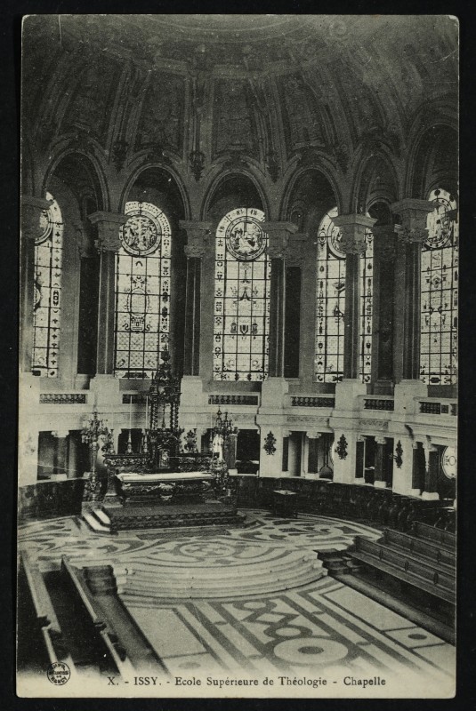 Carte postale ancienne Ecole Supérieure de Théologie - Chapelle à Issy-les-Moulineaux