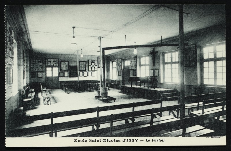 Carte postale ancienne Ecole Saint-Nicolas d'Issy - Le Parloir à Issy-les-Moulineaux