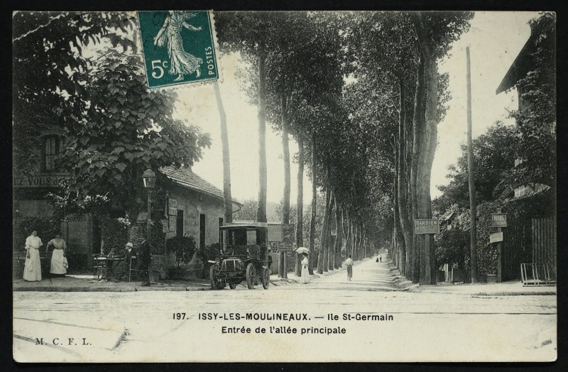 Carte postale ancienne Ile St-Germain - Entrée de l'allée principale à Issy-les-Moulineaux