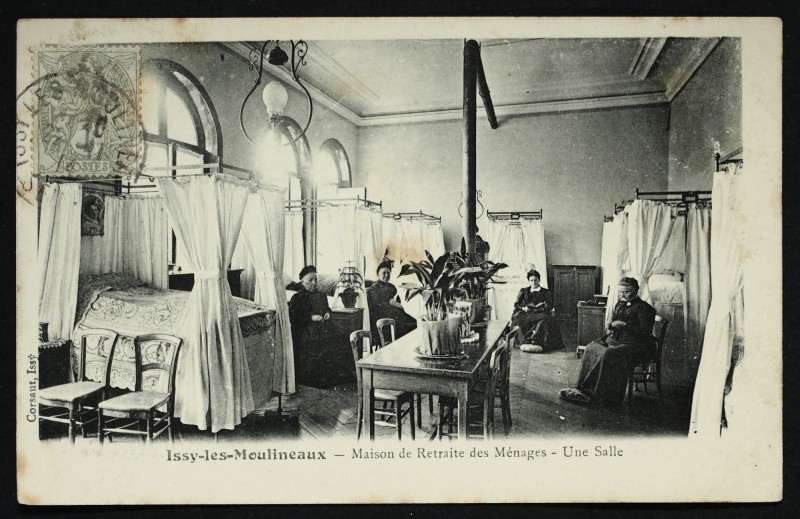 Carte postale ancienne Maison de Retraite des Ménages - Une Salle à Issy-les-Moulineaux