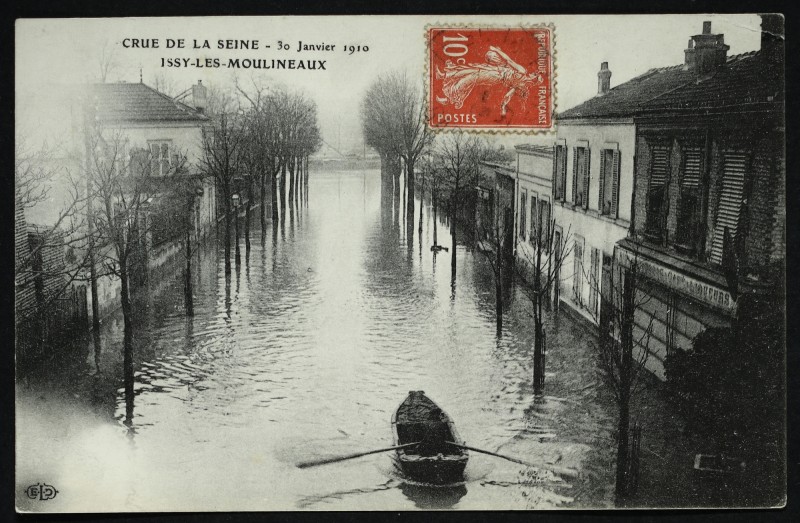 Carte postale ancienne Crue de la Seine - 30 Janvier 1910 à Issy-les-Moulineaux