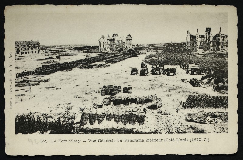 Carte postale ancienne Le Fort d'Issy - Vue générale du Panorama intérieur (côté Nord) (1870-71) à Issy-les-Moulineaux