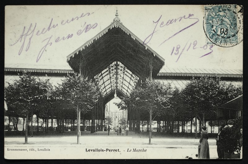 Carte postale ancienne Le Marché à Levallois-Perret